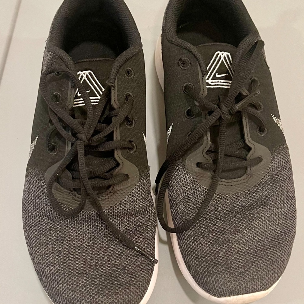 Nike Flex Shoes like new size 11.5 women